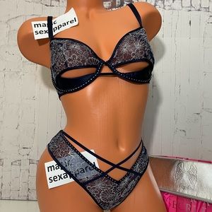 VS LUXE 34 36 BRA M PANTY SET CRYSTALS EMBROIDERY